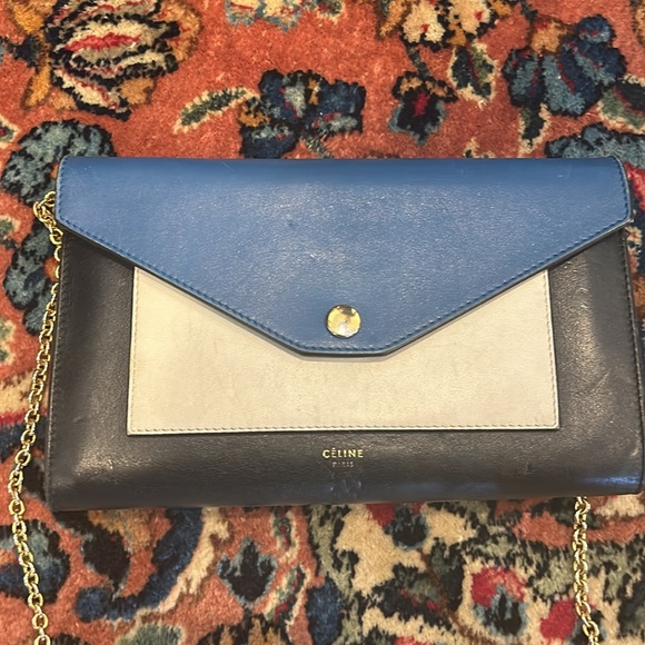 Celine handbag with chain. Good condition but some signs of wear. - Picture 2 of 4